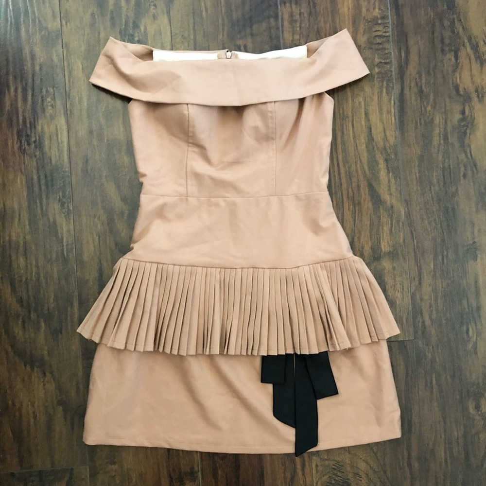 Off-The-Shoulder Khaki Pleated Peplum Dress
